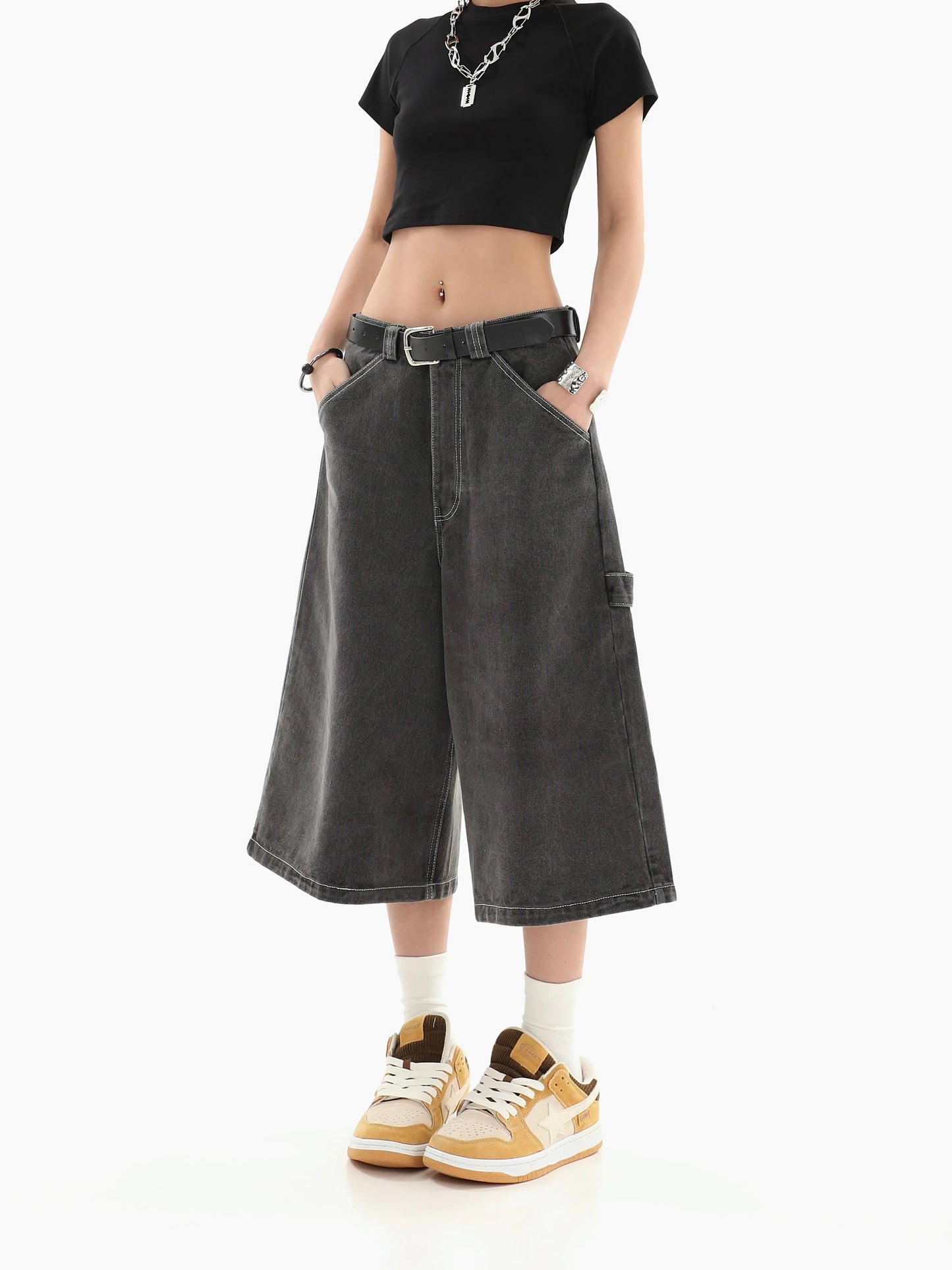 Solid Color Low Rise Loose Fit Short Jeans