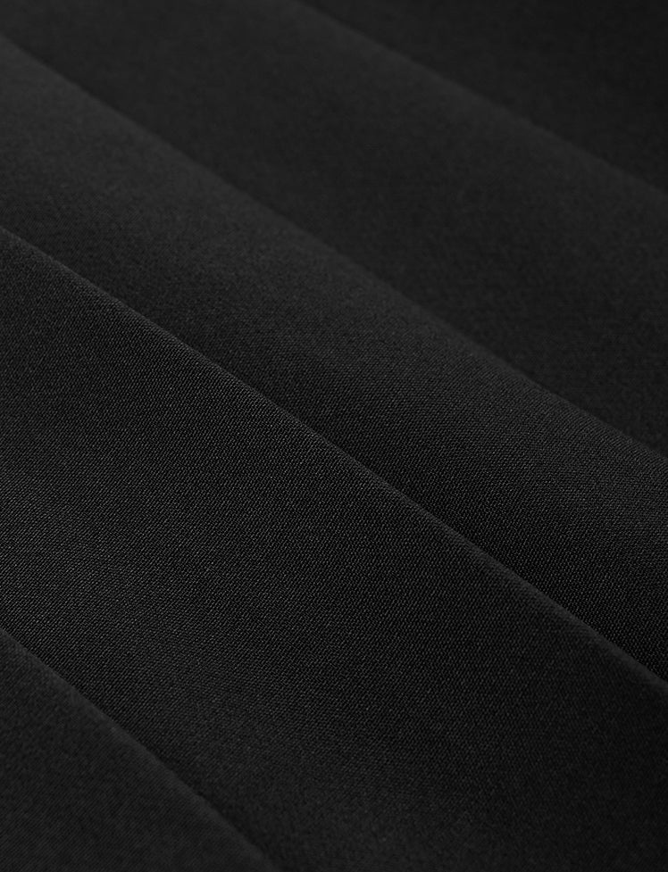 Buckle Slit Pleated Skirt