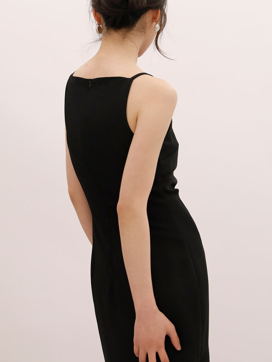 Pleated Solid Color Sleeveless Dress