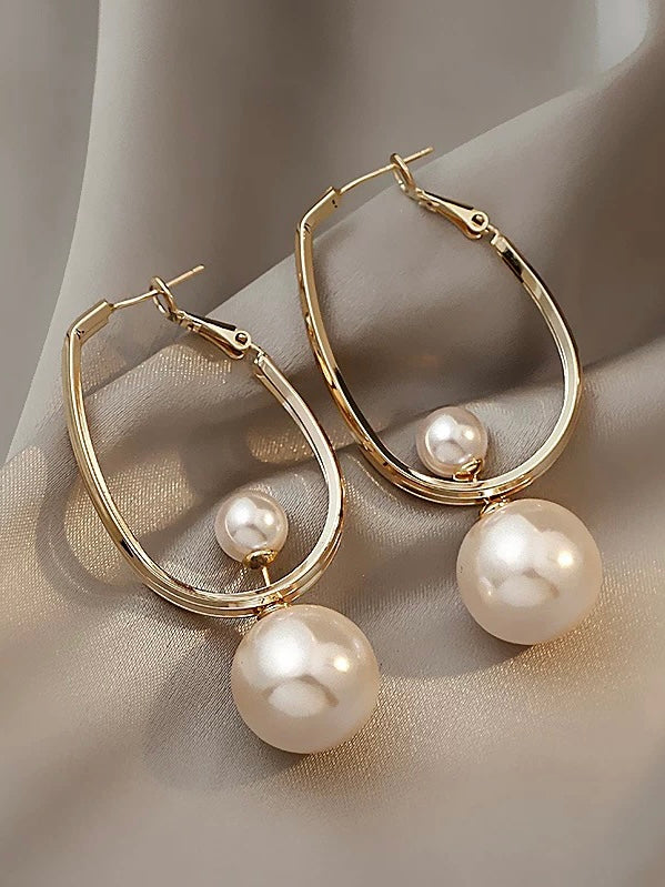 Oversized Pearls Earrings