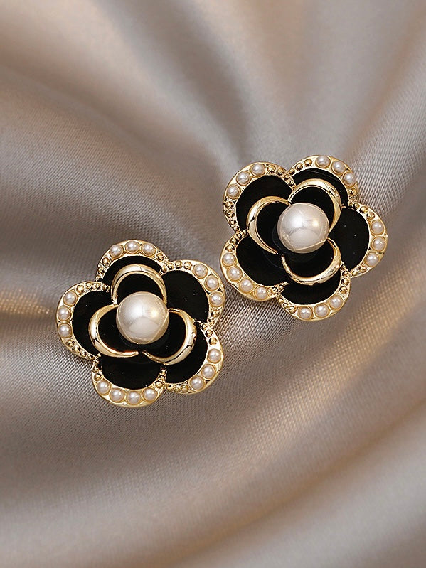 Black Camellia Earring
