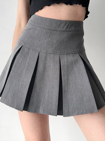 Solid Color Pleated Skirt