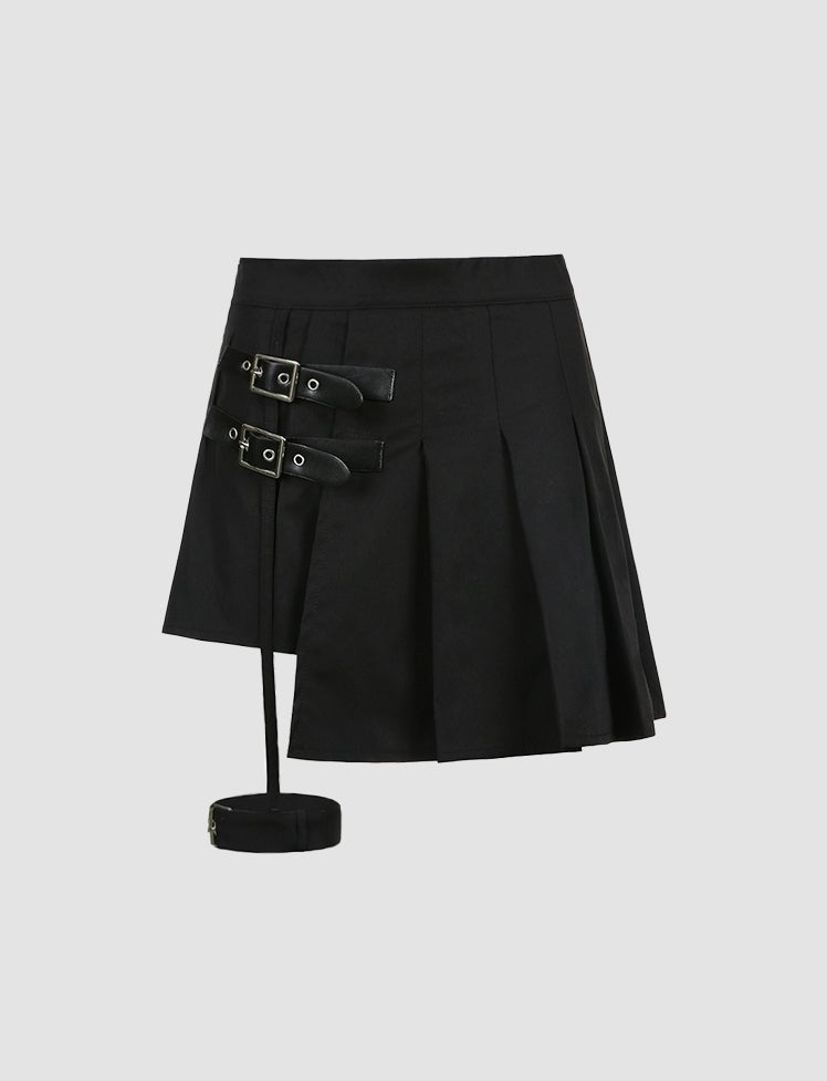 Irregular pleated skirt with black leg loops