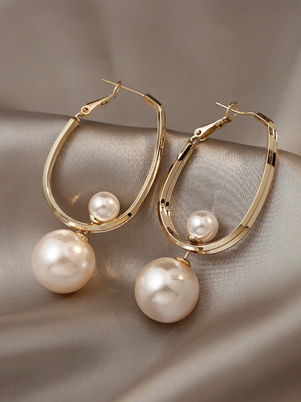 Oversized Pearls Earrings