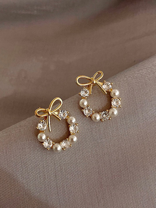 Bow Diamond Earrings