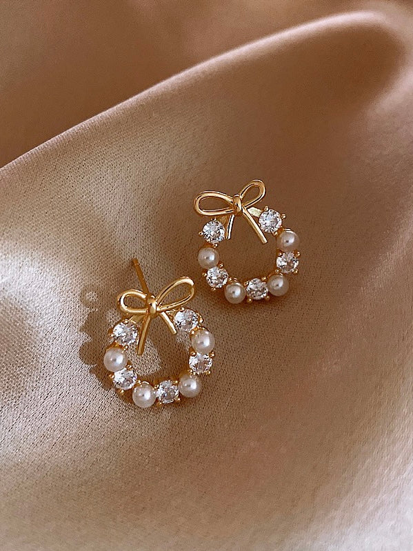 Bow Diamond Earrings