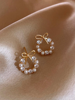 Bow Diamond Earrings