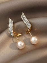 Gold Leaf Pearl Earrings