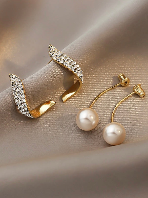 Gold Leaf Pearl Earrings