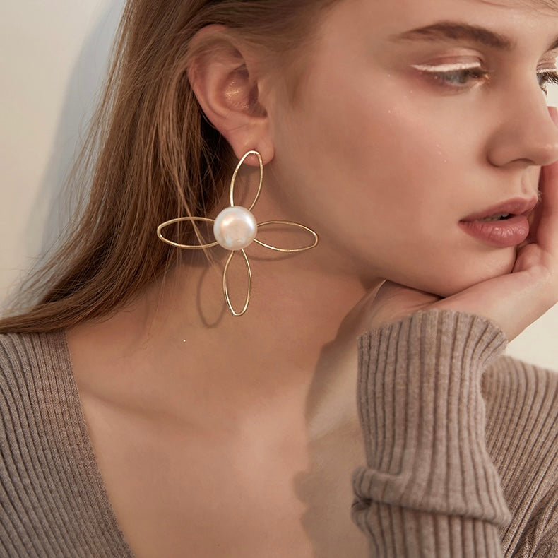 Floral Pearl Earrings